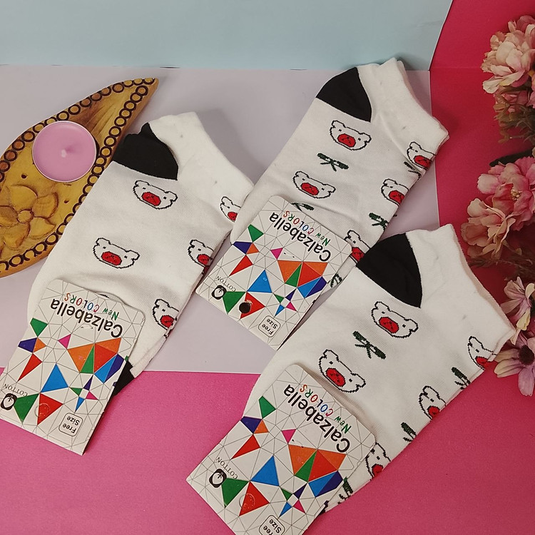 جوراب مچی زنانه برندsocks طرح خوکی مدل مچی و سفید و راحتی و اسپرت
