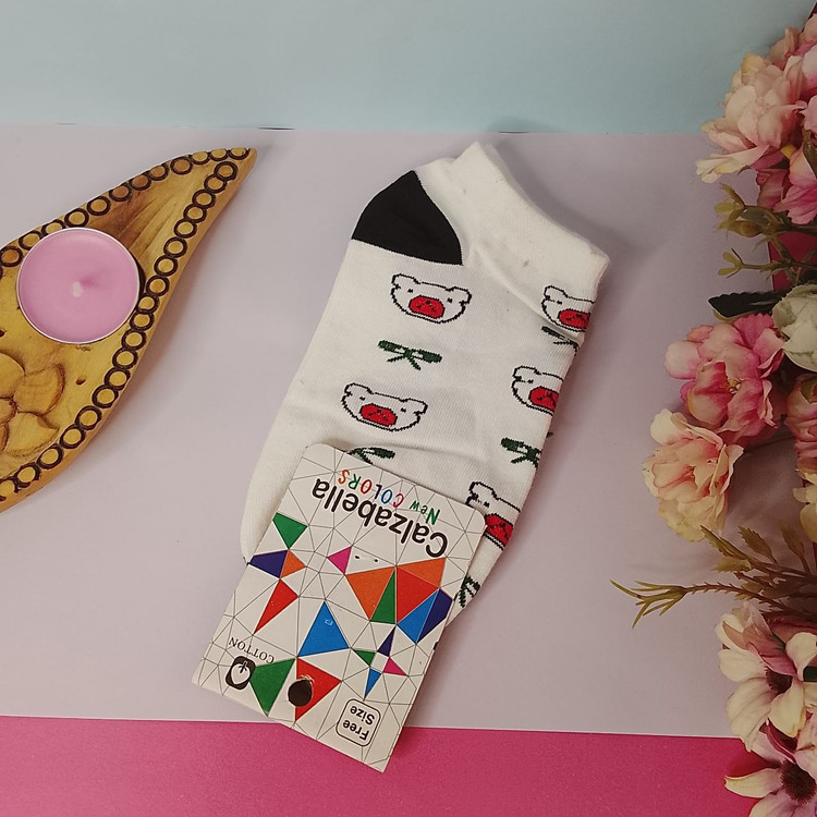 جوراب مچی زنانه برندsocks طرح خوکی مدل مچی و سفید و راحتی و اسپرت
