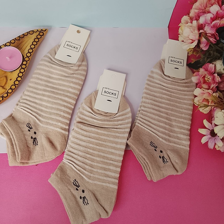 جوراب مچی زنانه برند socks طرح راه راه نیمه توری مدل نخی و اسپرت و روزانه