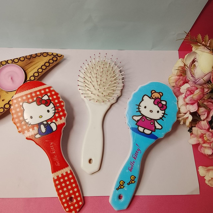 برس بچه گانه کیتی سایز کوچک و برس فانتزی مناسب برای داخل کیف