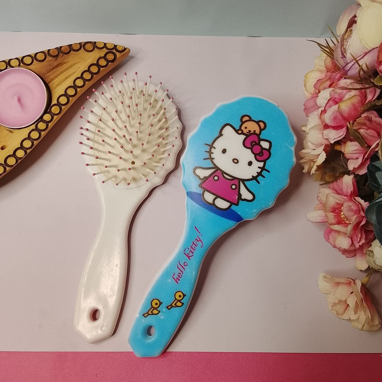 برس بچه گانه کیتی سایز کوچک و برس فانتزی مناسب برای داخل کیف