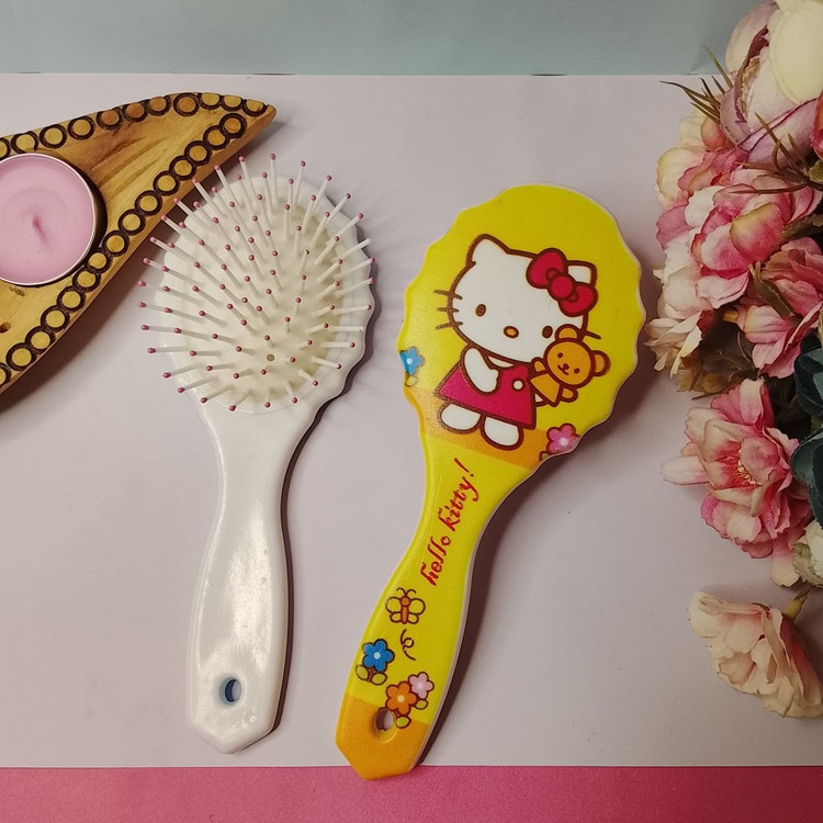 برس بچه گانه کیتی سایز کوچک و برس فانتزی مناسب برای داخل کیف