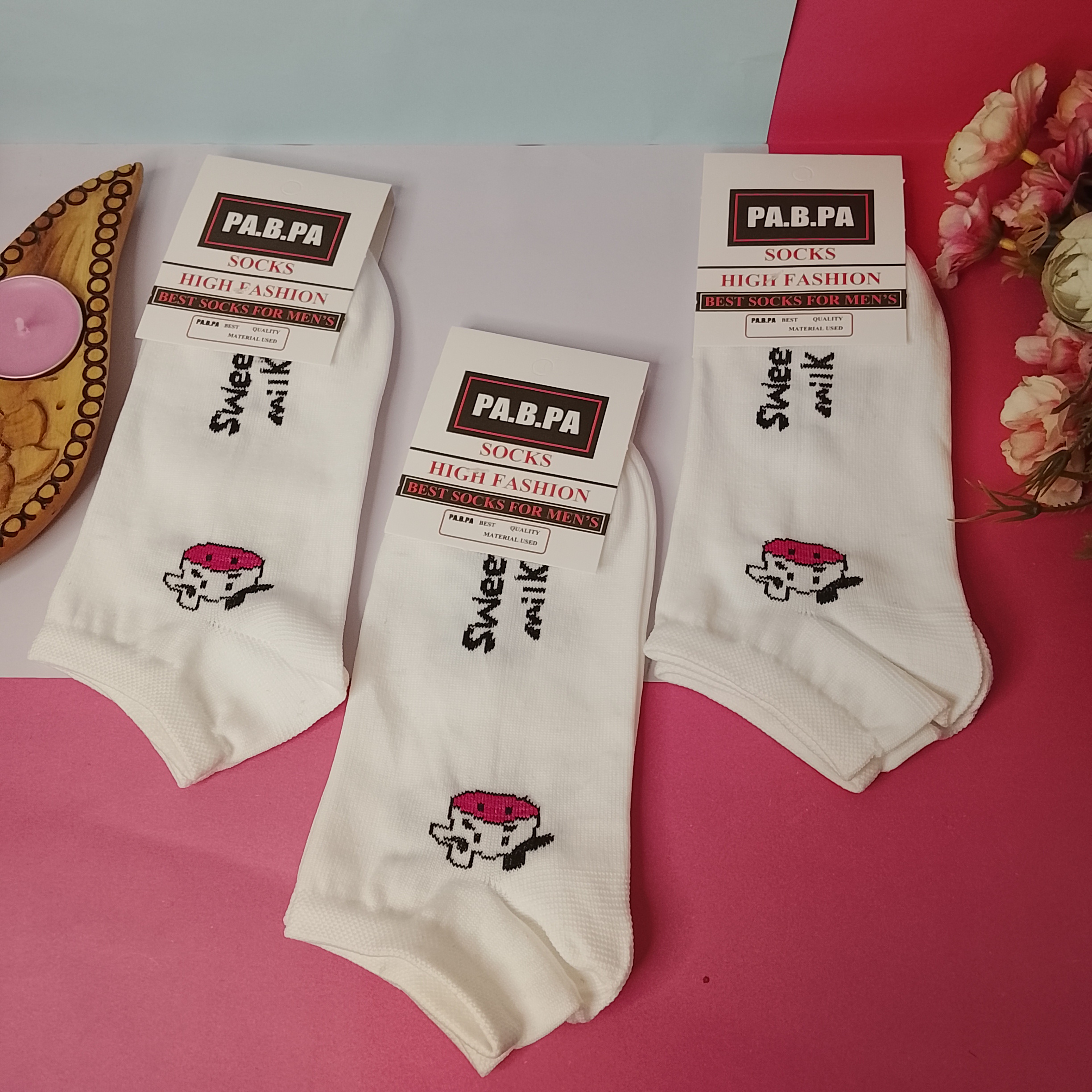 جوراب مچی زنانه و دخترانه گاوی سفید sweet milk مناسب برای استفاده روزانه