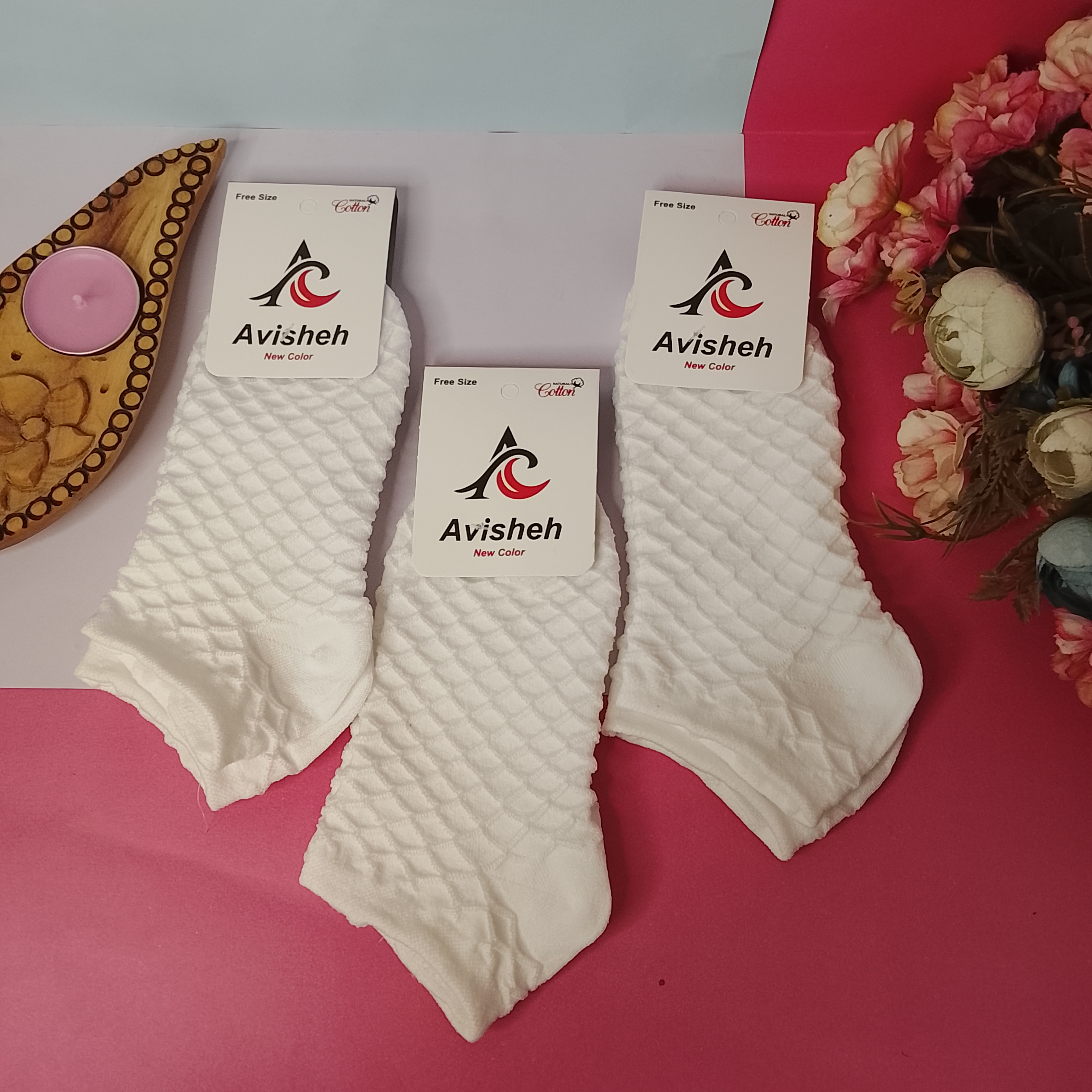 جوراب مچی دخترانه سفید طرح لوزی سایز کوچک