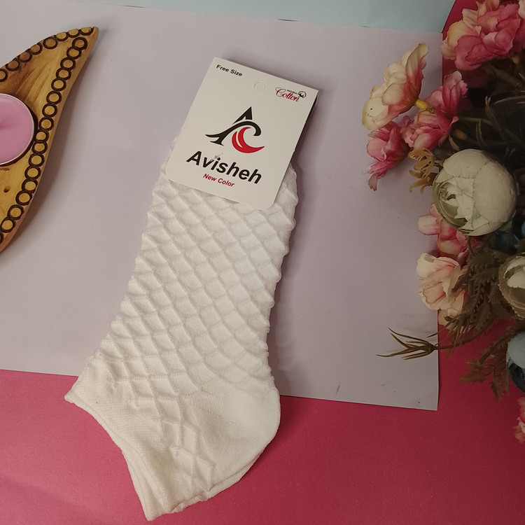 جوراب مچی دخترانه سفید طرح لوزی سایز کوچک
