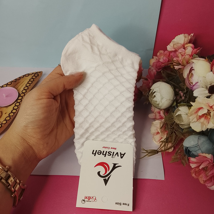 جوراب مچی دخترانه سفید طرح لوزی سایز کوچک