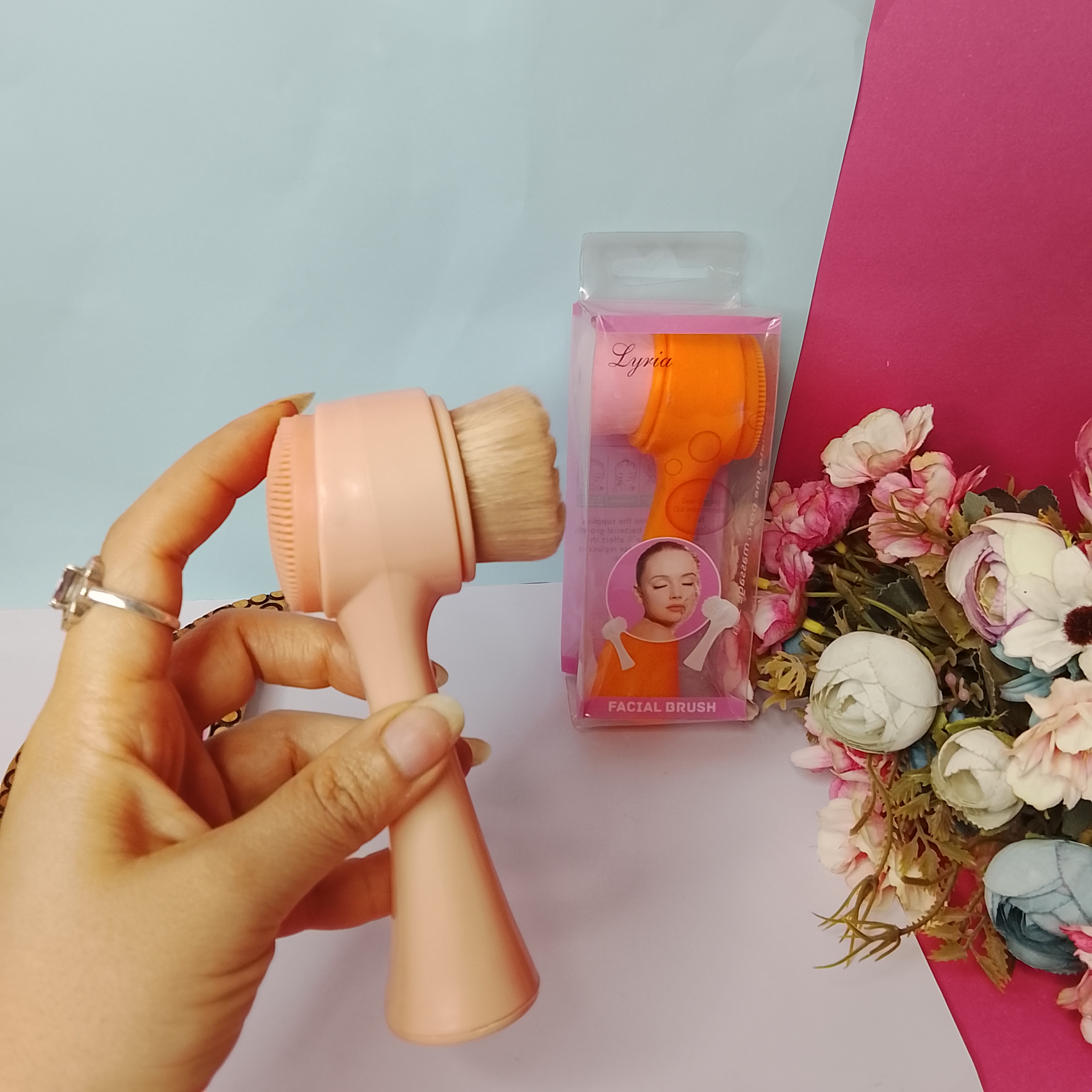 فیس براش چکشی مناسب شستشوی صورت در روتین پوستی و یا شستن گریم سنگین
