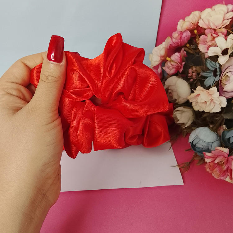 کش موی اسکرانچی martastore جنس ساتن لطیف برای جلوگیری و کنترل موخوره قابل سفارش عمده برای گیفت و پذیرایی در مراسمات ومهمانی