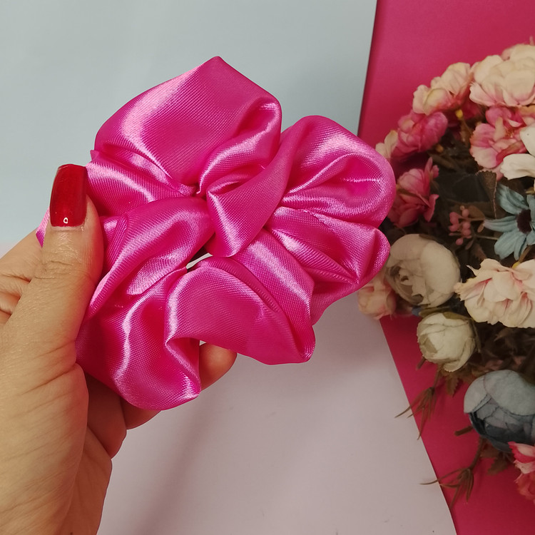 کش موی اسکرانچی martastore جنس ساتن لطیف برای جلوگیری و کنترل موخوره قابل سفارش عمده برای گیفت و پذیرایی در مراسمات ومهمانی