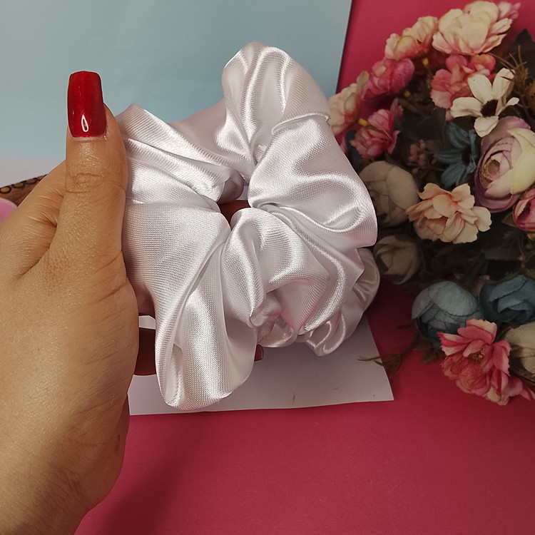 کش موی اسکرانچی martastore جنس ساتن لطیف برای جلوگیری و کنترل موخوره قابل سفارش عمده برای گیفت و پذیرایی در مراسمات ومهمانی