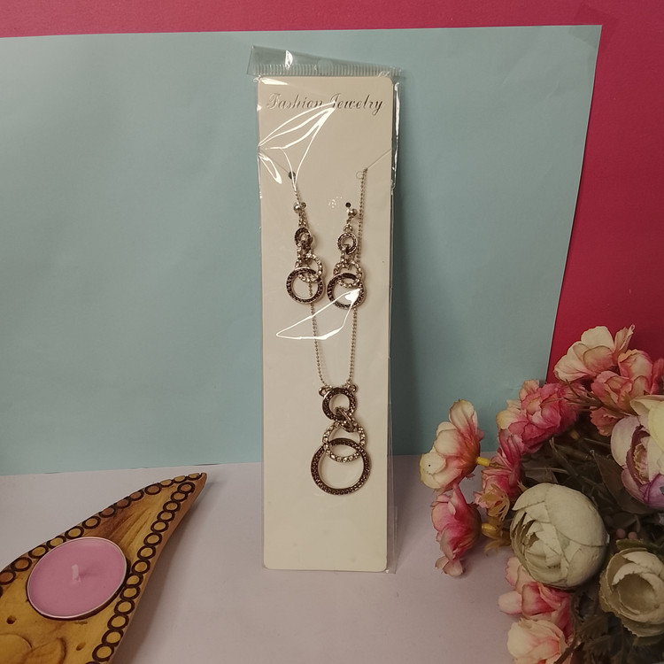 نیم ست گردن بند و گوشواره ورساچ سه حلقه ای مجلسی مشکی نقره ای رنگ